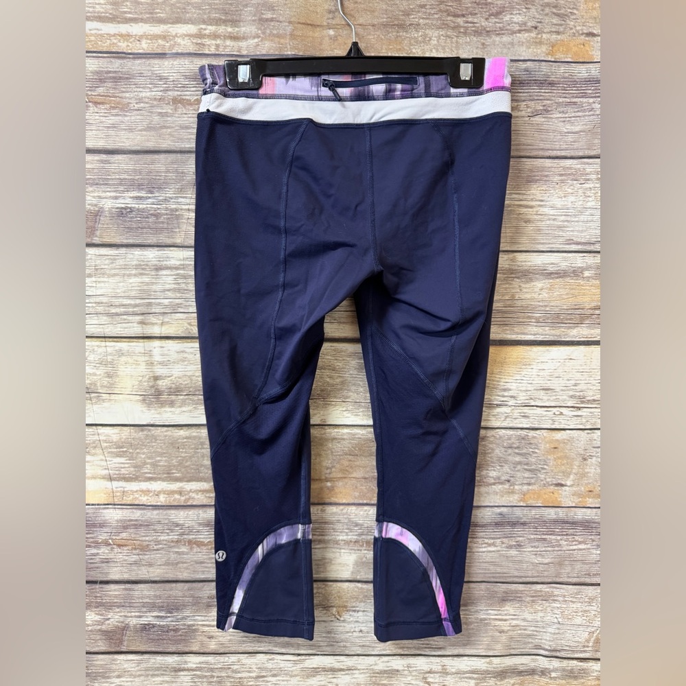 Lululemon Run Inspire Crop II size 8 Purple Capri Deep Indigo Mirage White - Picture 3 of 4